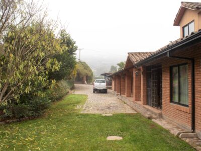 Amplia Casa de 300 m2 en parcela de 7.860 m2