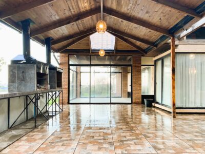 Amplia Casa de 300 m2 en parcela de 7.860 m2